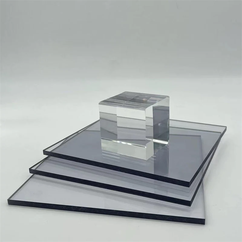 Tấm Polycarbonate tráng cứng 3mm